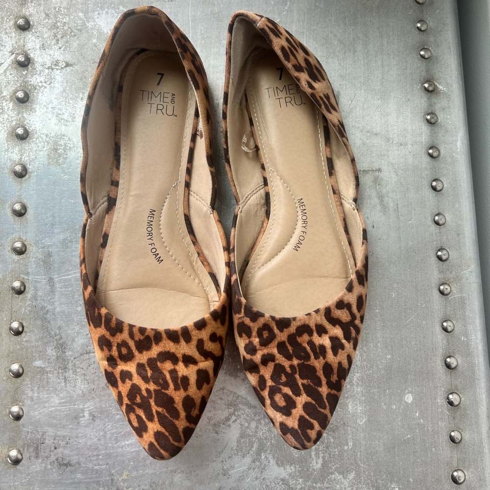 Time and Tru Brown Ballet Flats Leopard Print